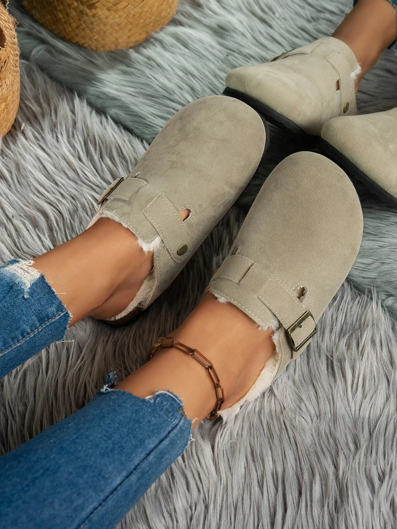 Comwarm Fur Lined Clogs for Women Men Winter Fuzzy Cork Slippers Fur Cork Mules Short Plush House Cork Shoes Winter Zuecos Mujer