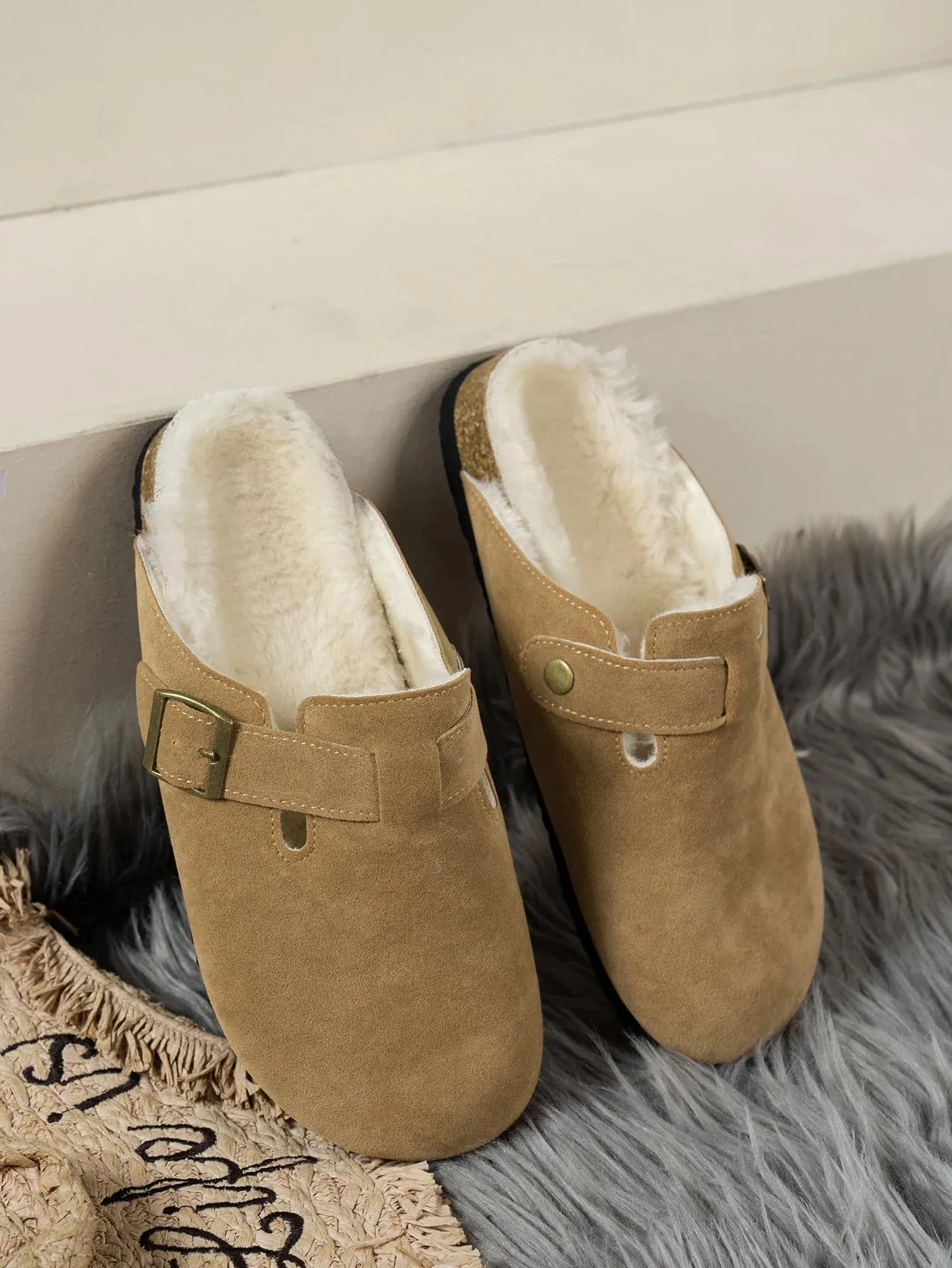 Comwarm Fur Lined Clogs for Women Men Winter Fuzzy Cork Slippers Fur Cork Mules Short Plush House Cork Shoes Winter Zuecos Mujer