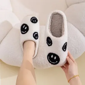 Melody Smiley Face Slippers- Black & White