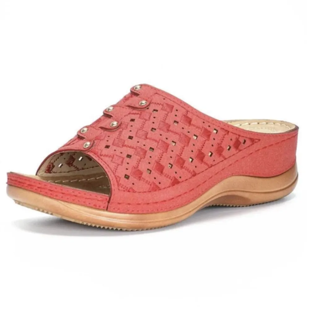 Simple and comfortable sandals